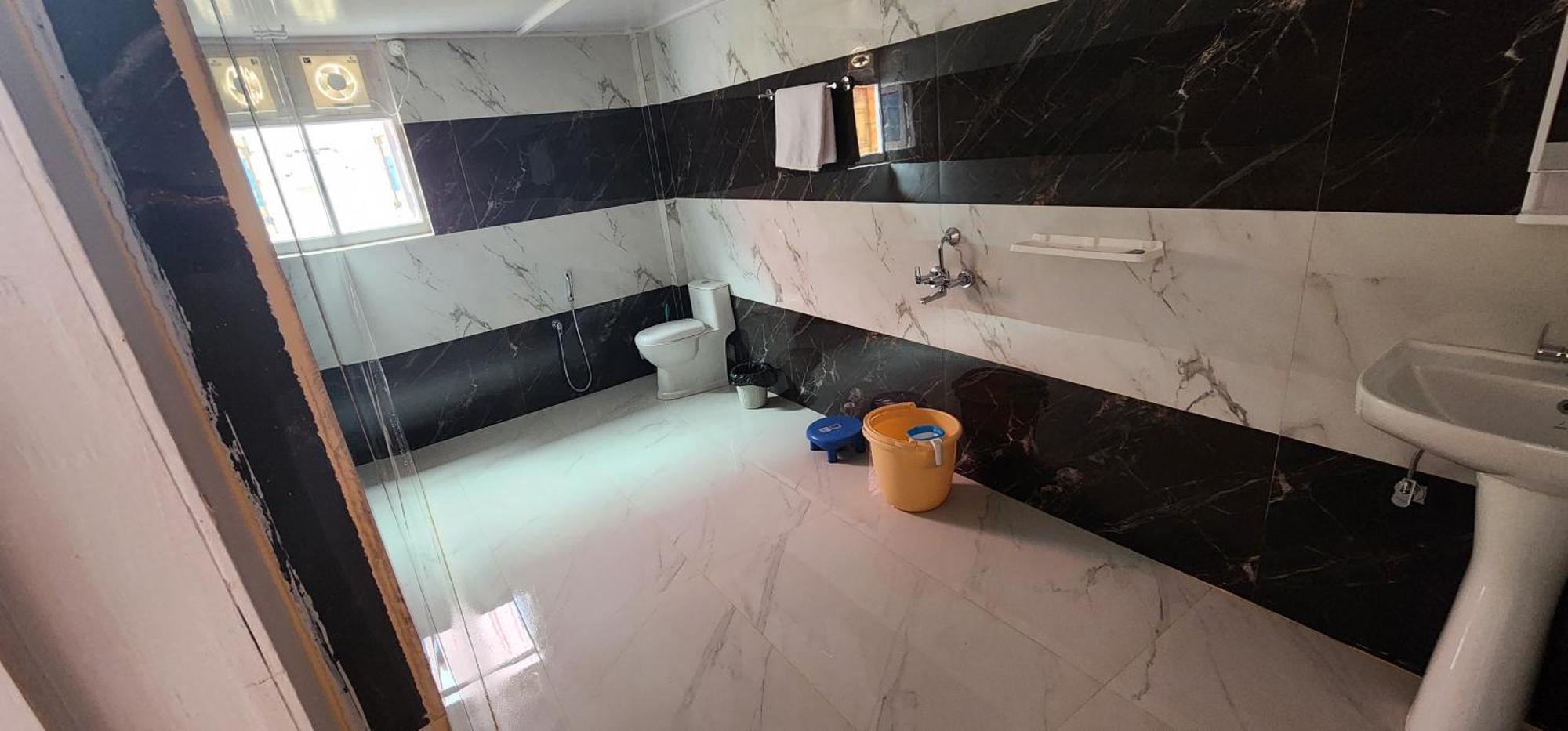 Apartamento Brokpa Estate Dirāng Exterior foto
